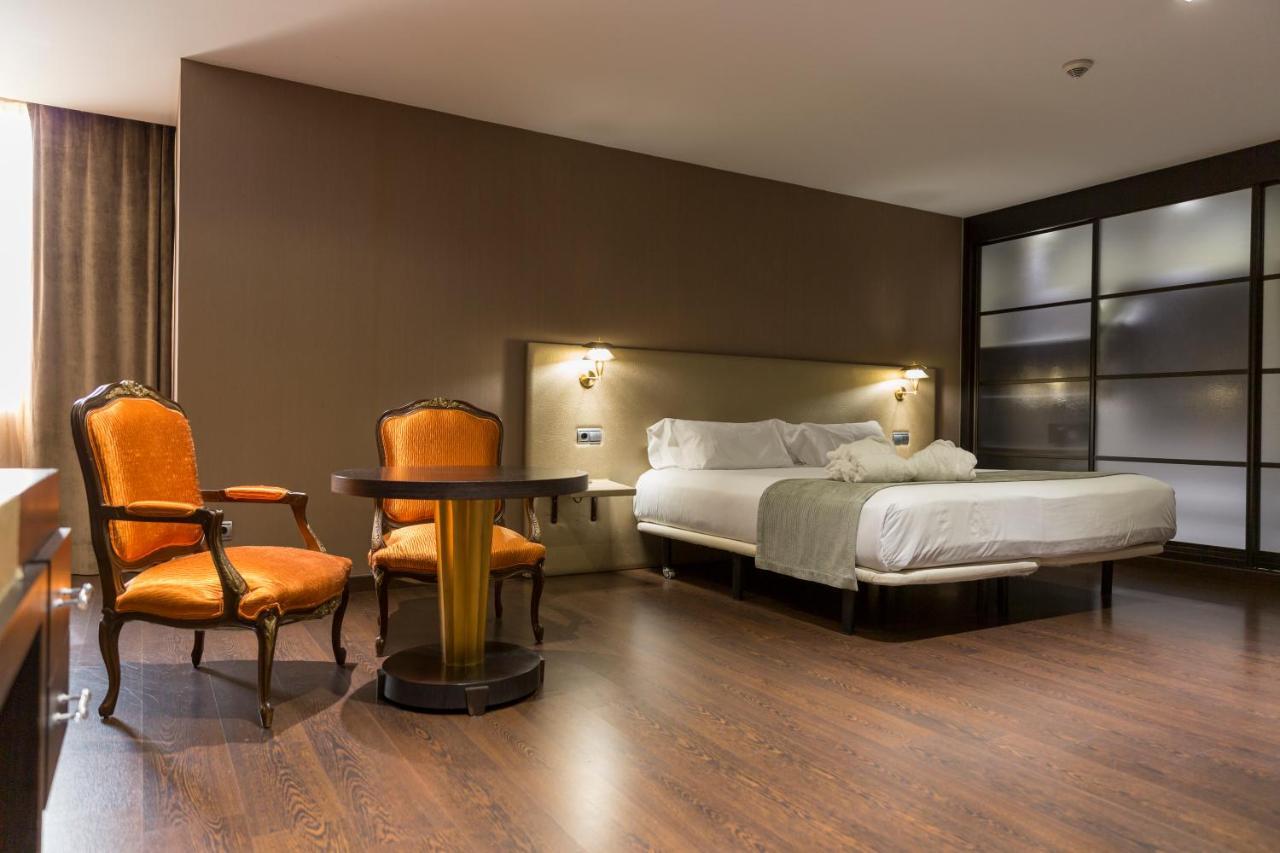Iberik Santo Domingo Plaza Hotel オビエド エクステリア 写真