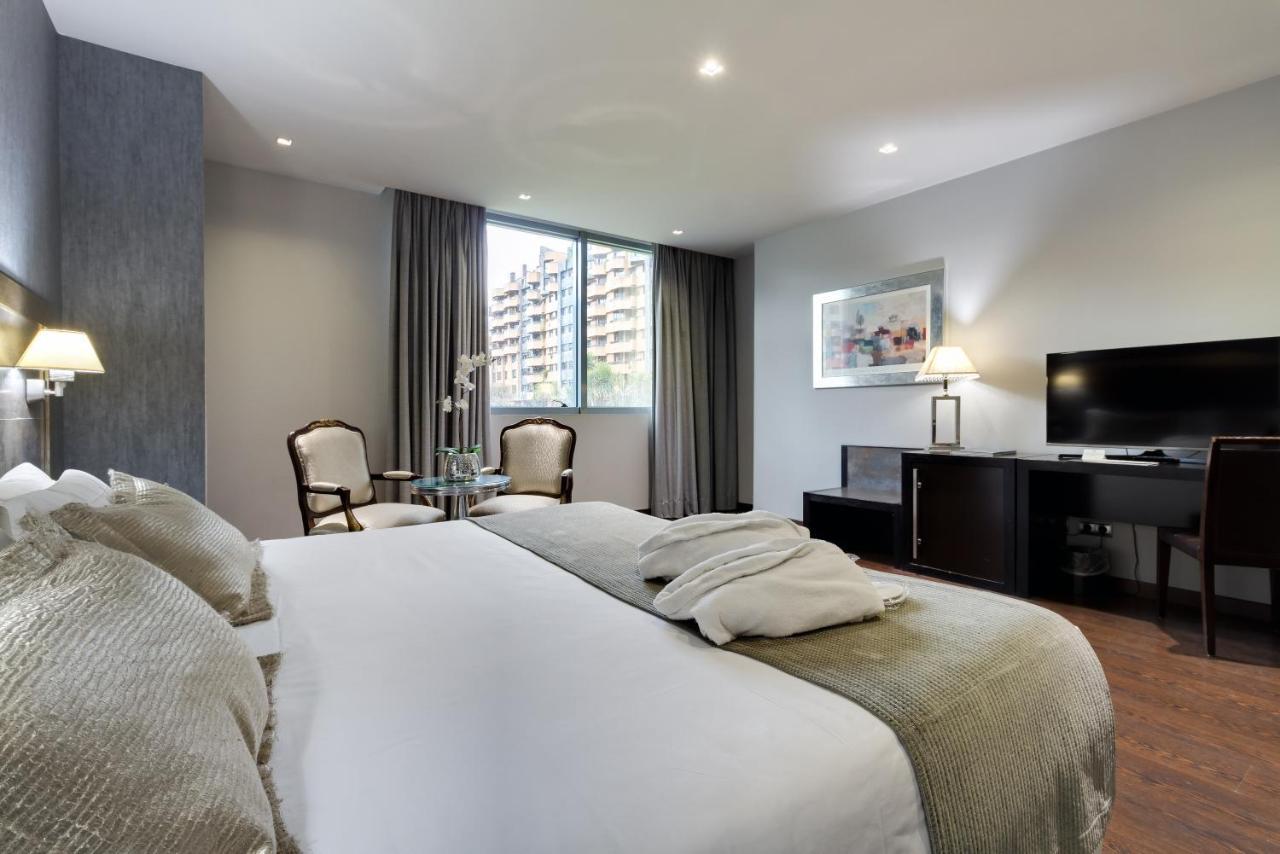 Iberik Santo Domingo Plaza Hotel オビエド エクステリア 写真